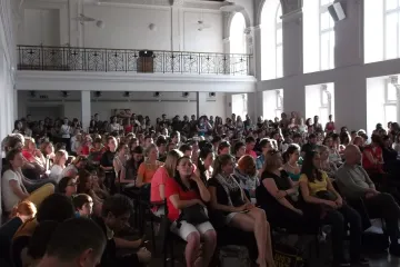 Proč (ne)rodit doma?