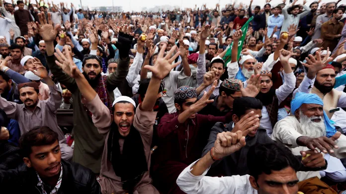 Protesty proti osvobození křesťanky Bibiové v Pákistánu