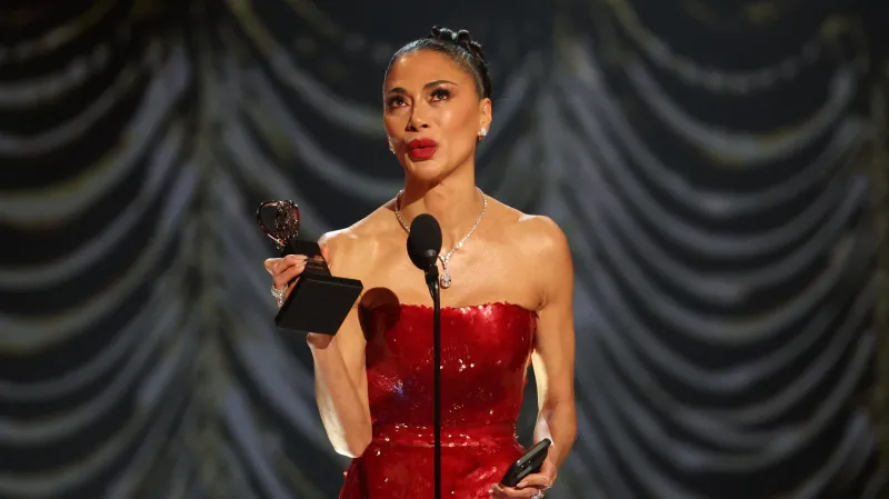 Nicole Scherzingerová s divadelní cenou Tony