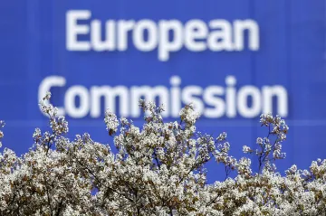 Jsme trpěliví, ale připravení, říká mluvčí Evropské komise den před spuštěním cel USA