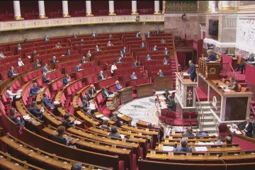 Zákon proti islamismu opomíjí působení radikálů na univerzitách, kritizuje francouzská opozice