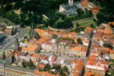 Předvolební Pardubice: město se pře o multifunkční arénu podnikatele Dědka