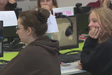 Tisíce ukrajinských středoškoláků nechodí do českých škol. Nepomohly ani stamiliony od státu