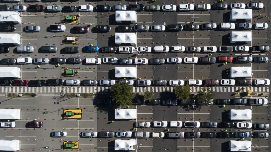 Očkovací centrum v Los Angeles