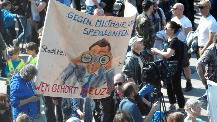 Demonstrace proti růstu cen nájmů v Berlíně