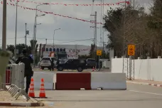 Po střelbě u synagogy na tuniské Džerbě zůstalo pět mrtvých. Další utrpěli zranění