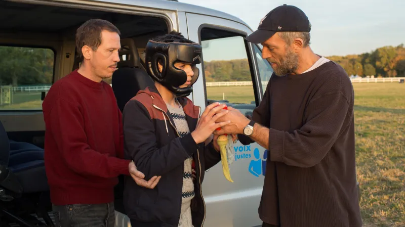 Výjimeční, režie Olivier Nakache a Eric Toledano, 2019