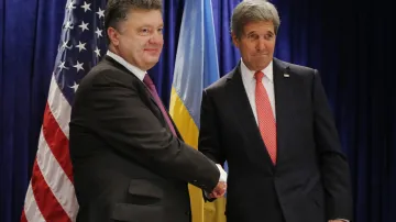 Petro Porošenko a John Kerry