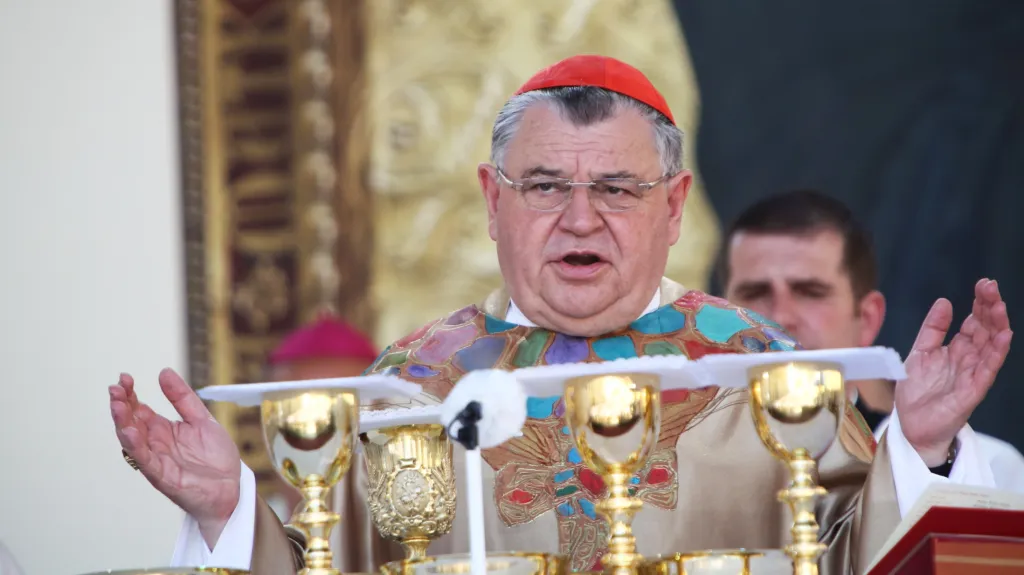 Kardinál Dominik Duka slouží mši svatou na Velehradě