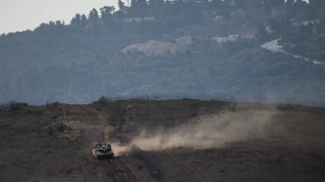 Izrael udeřil na Libanon, zatímco v Paříži běžela diplomatická jednání