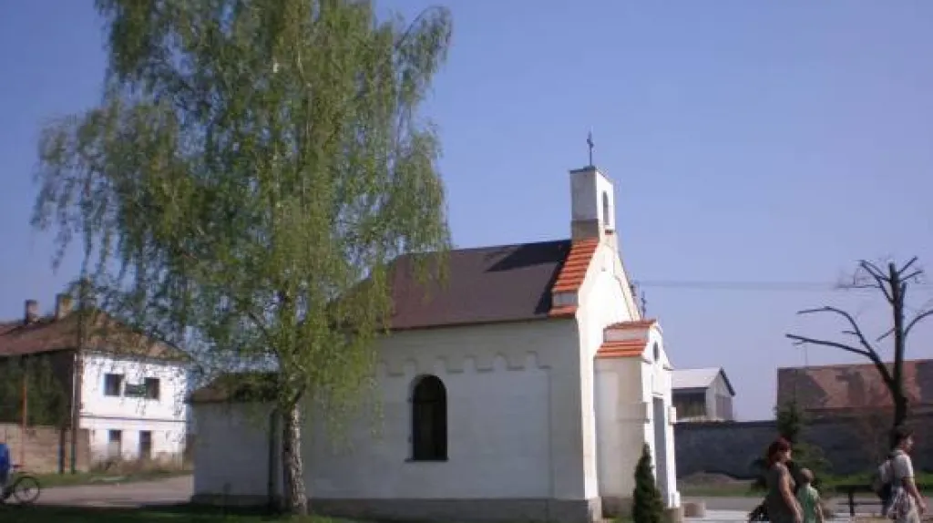 Kaple ve Vojnicích na Lounsku
