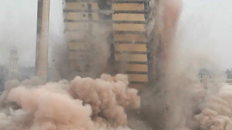 Pro odstřel byla použita tuna výbušnin