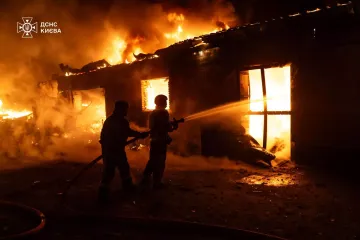 Rusko udeřilo na Kyjev, Mykolajiv i Nikopol, úřady hlásí zraněné