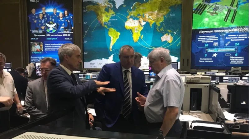 Řešení hledali i experti v ruské kosmické agentuře Roskosmos