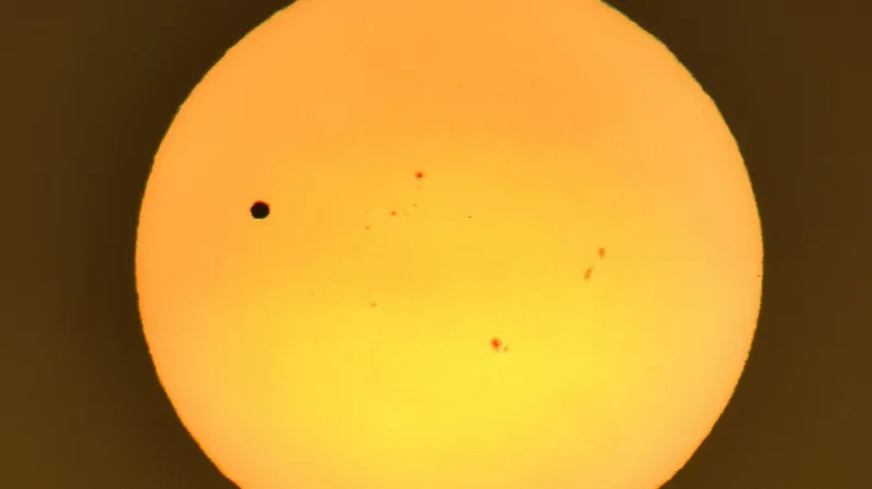 Přechod Venuše přes Slunce v červnu 2012