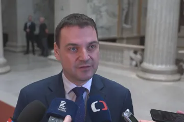 Neznáme detaily o účelu cesty zadrženého Čecha v Číně, uvedl Macinka