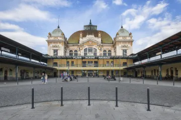 Oprava plzeňského nádraží vstoupila do finální fáze. Zlepší se bezbariérovost a zázemí pro cestující