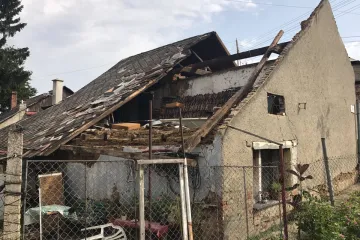 Bouře ničila domy v Morkovicích. Lidé viděli kulový blesk