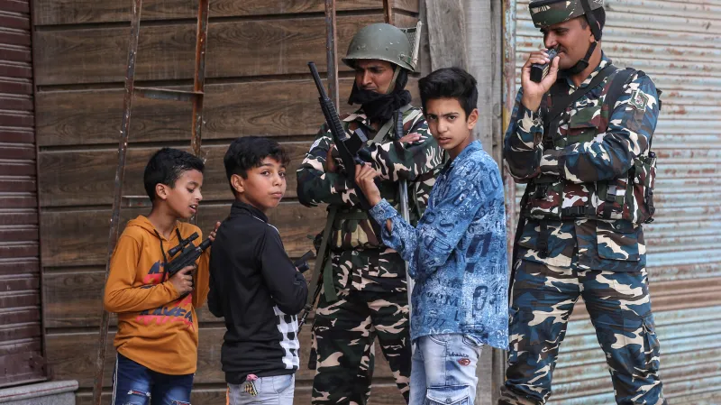 Indičtí vojáci v Kašmíru