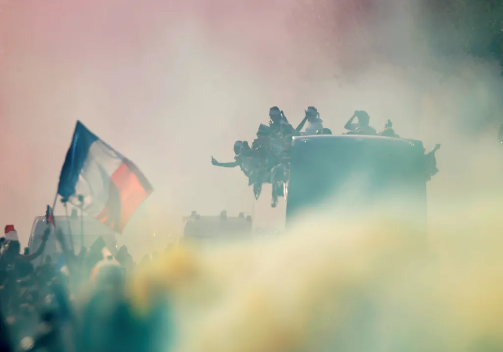 Oslavy titulu mistrů světa ve fotbale na francouzské Champs-Élysées