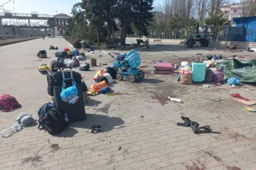 Ruské rakety zasáhly nádraží v Kramatorsku, odkud se evakuují Ukrajinci. Počet obětí vzrostl na padesát