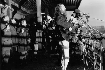 Klip týdne: Hutkova Náměšť jako jeden ze symbolů revoluce aneb když je právo mocnější než zbraň