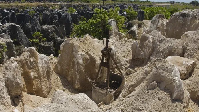 Těžba fosfátů na Nauru