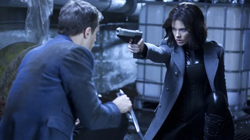 Underworld: Probuzení / Underworld: Awakening (2012). Režie: Måns Mårlind, Björn Stein.