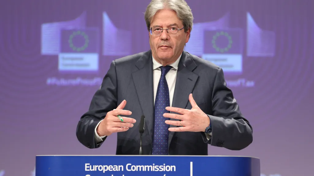 Prognózu představil eurokomisař Paolo Gentiloni