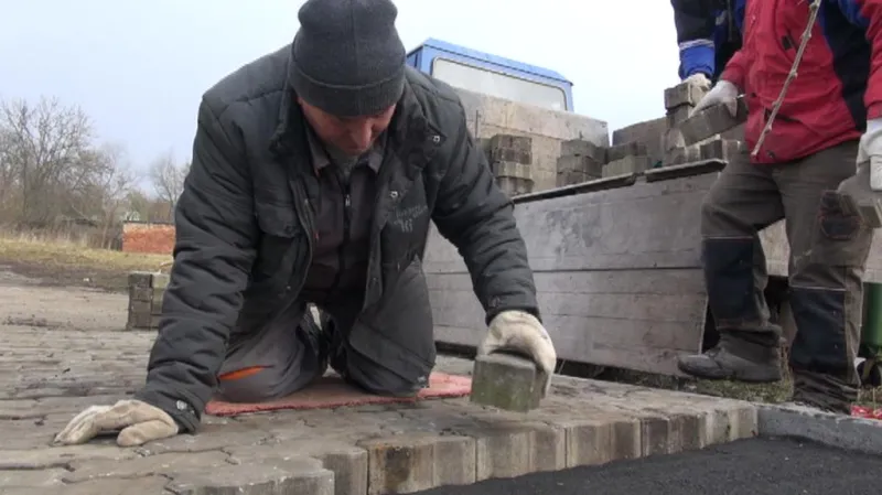 Dlažba pod popelnice