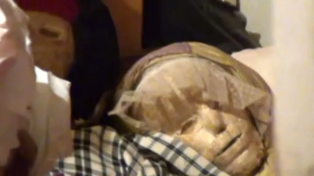 V Moskvinově bytě se našly mumifikované mrtvoly