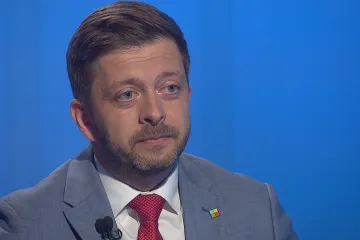 Vládě přibývá kauz, říká Rakušan. Vyslovit jí nedůvěru má podle něj o to větší smysl