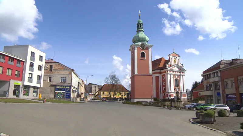 Červený Kostelec