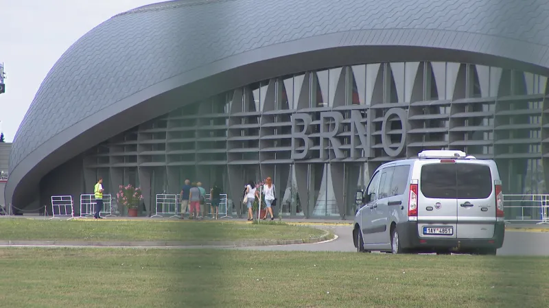Provoz na letišti by spor o pozemky neměl nijak omezit