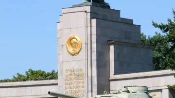 Berlínský pomník sovětským vojákům