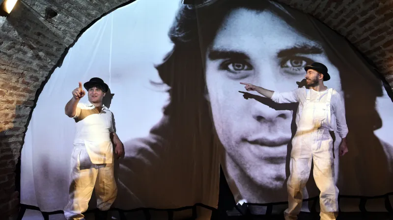 Laurel, Hardy a ti druzí, 2016, Husa na provázku, Režie: Jiří Jelínek