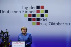 Pro mnohé byla NDR něco jako lešení, připomněla Merkelová při výročí znovusjednocení