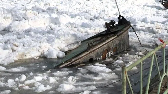 Ledové kry poničily lodě v bulharské Silistře