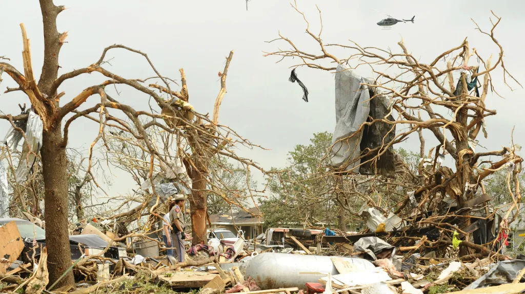 Následky řádění tornád v Granbury