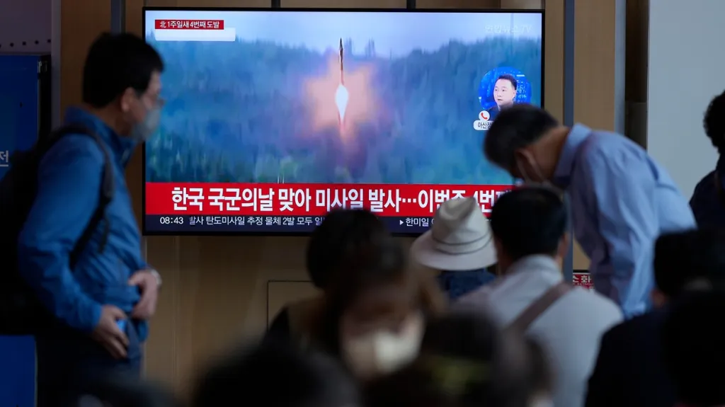 Odpálení balistických střel v jihokorejské televizi