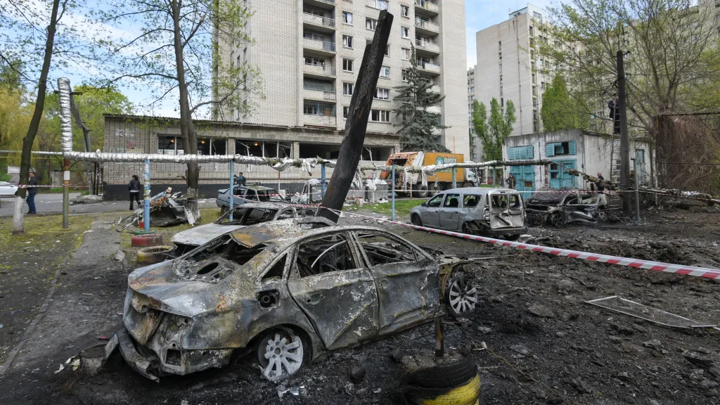Následky ruského útoku na Dnipro