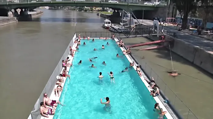 Bazén na Dunaji ve Vídni