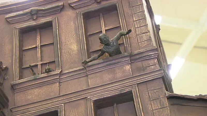 Absurdita? Groteska? Ironie?