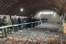 Srbové v rámci amnestie odevzdali tisíce zbraní