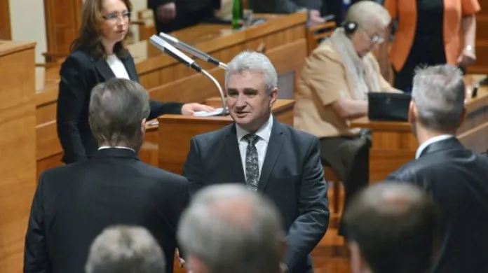 Milan Štěch: V Senátu vládnou korektní vztahy