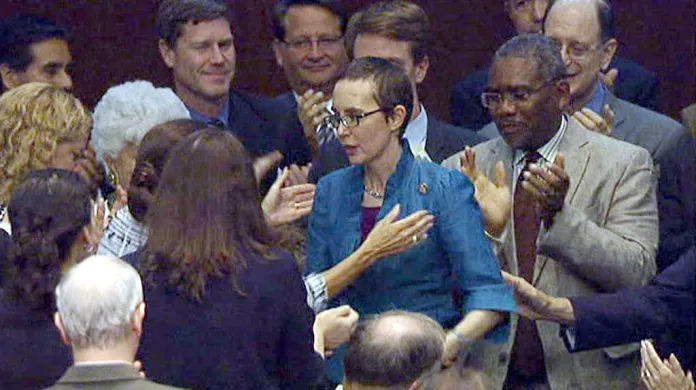 Gabrielle Giffordsová ve Sněmovně reprezentantů