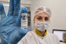 Maďarsko začne očkovat Sputnikem V. Ruskou vakcínu by Kurz chtěl po schválení vyrábět i v Rakousku