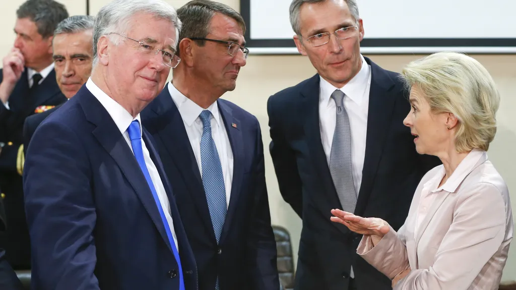 Jednání ministrů obrany NATO