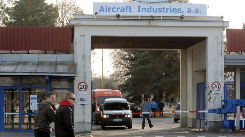 V areálu letecké továrny Aircraft Industries v Kunovicích na Uherskohradišťsku 10. listopadu střílel muž po lidech.