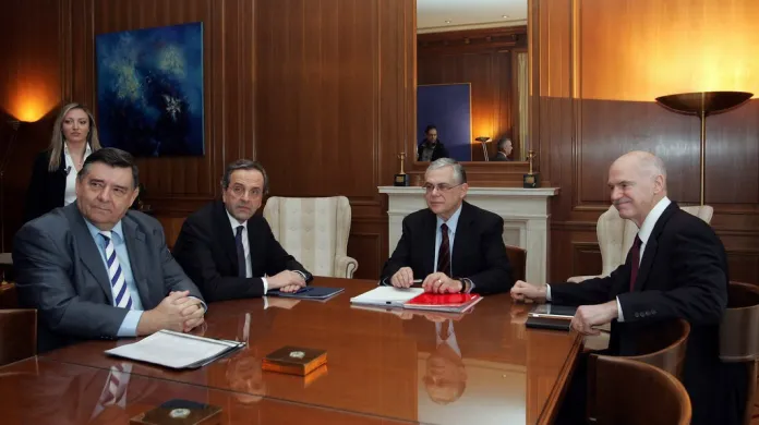 Premiér Papadimos s představiteli ostatních politických stran